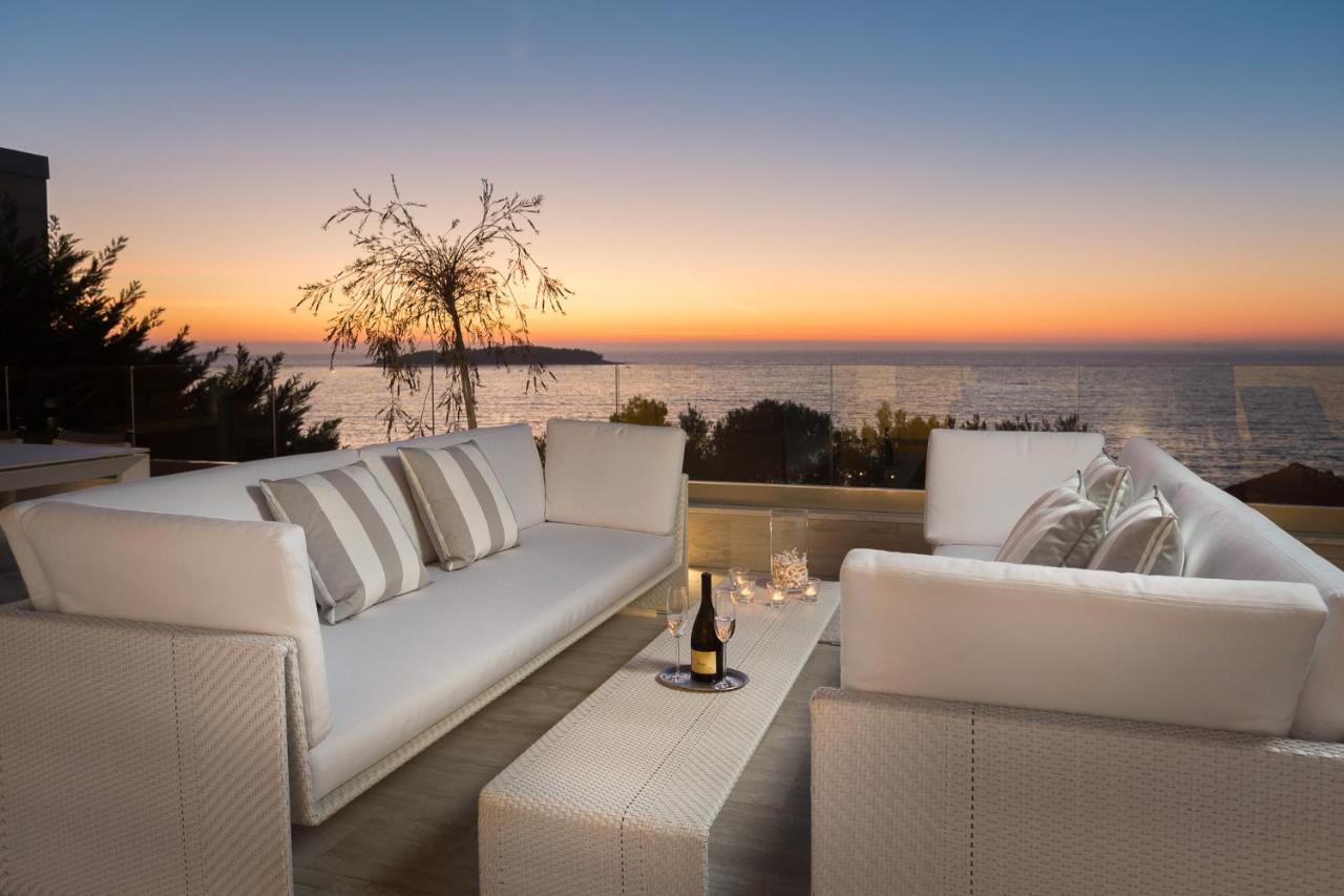 Luxury Seafront Villa Primosten Glamour With Private Pool, Sauna And Gym At The Beach In พรีมอชเตน ภายนอก รูปภาพ