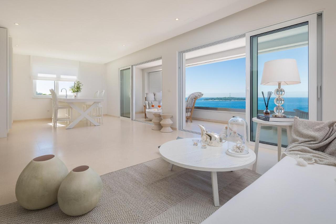 Luxury Seafront Villa Primosten Glamour With Private Pool, Sauna And Gym At The Beach In พรีมอชเตน ภายนอก รูปภาพ